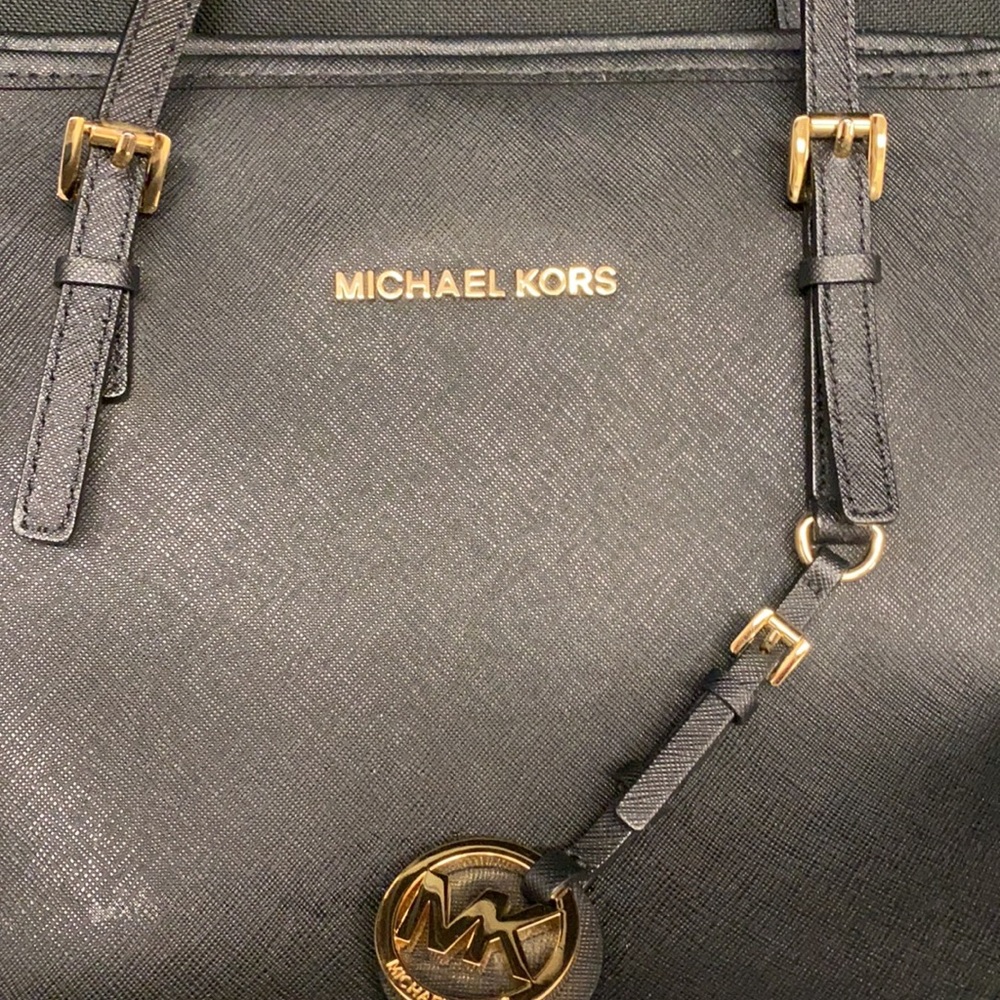 Michael Kors Jet Set black saffiano tote bag - Picture 9 of 11